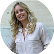 British English tutor with three years experience. Conversational & Business English Tutor — Helping you speak confidently in work